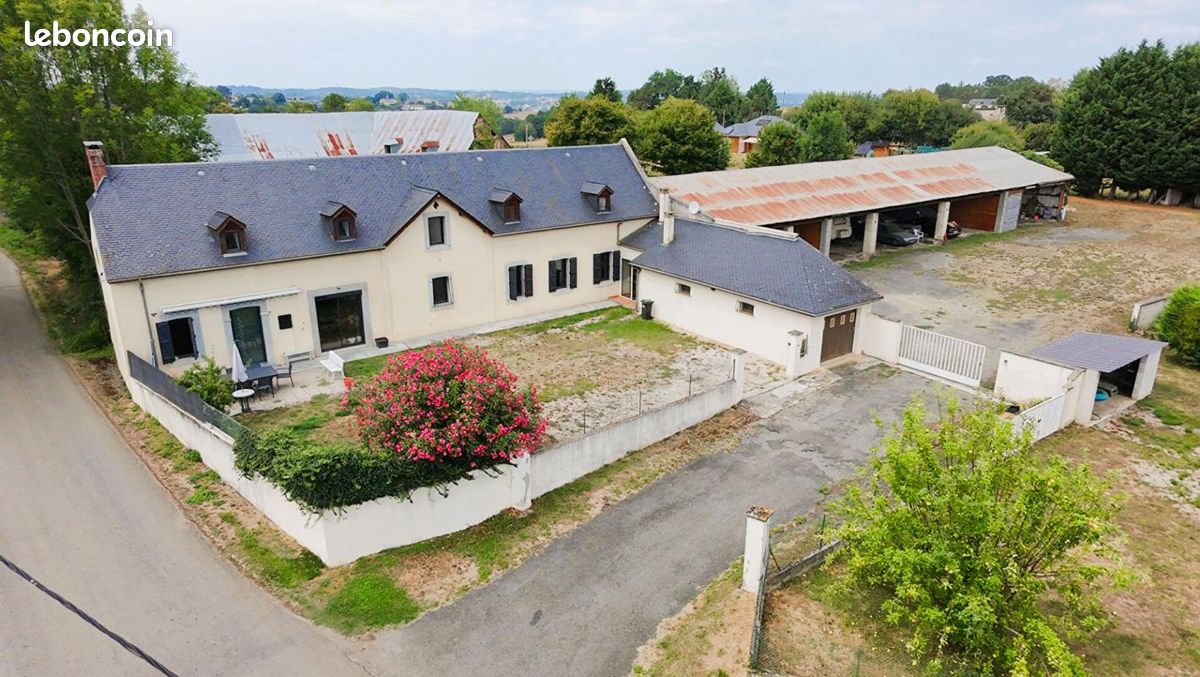 Maison 6 pièces 273 m² · à Oléac-Dessus · 273 m² · 322 000 €