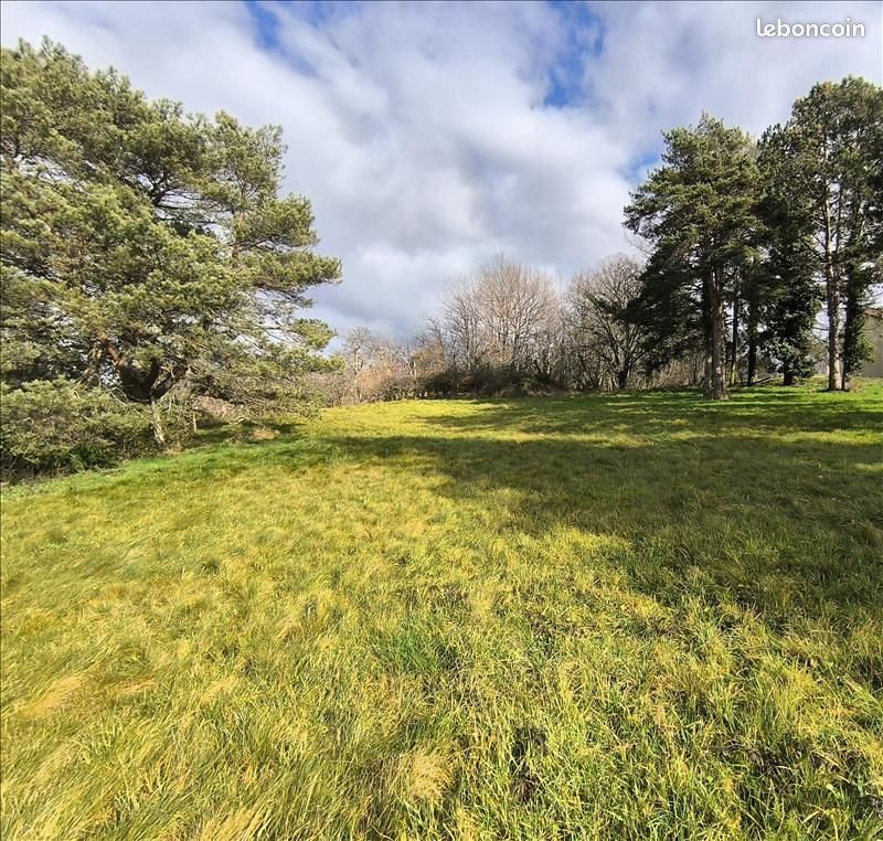 Terrain 2 730 m² Cardaillac · 66 966 €