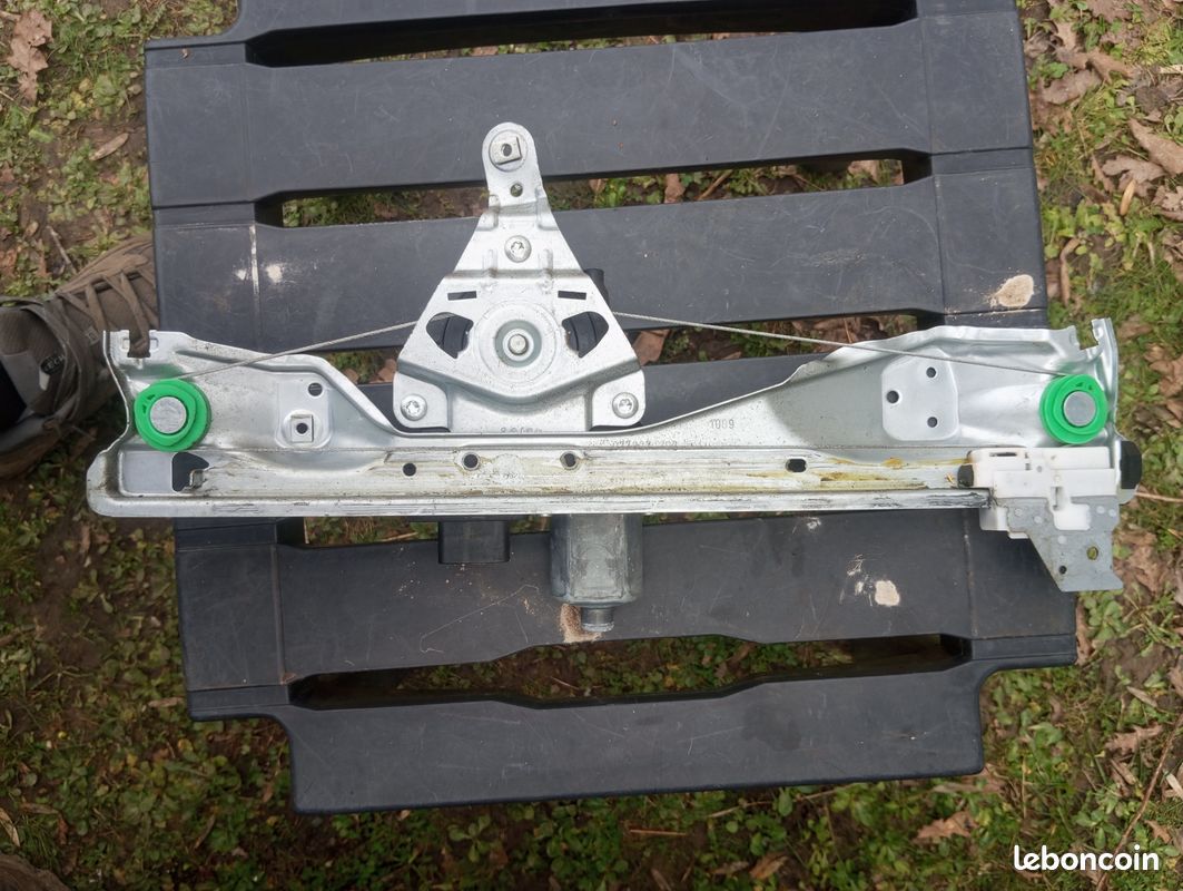 Mécanisme + Moteur De Lève-vitre Arrière Gauche Pour Peugeot 308 I (1) - Réf. 9659826780, Occasion Fonctionnel