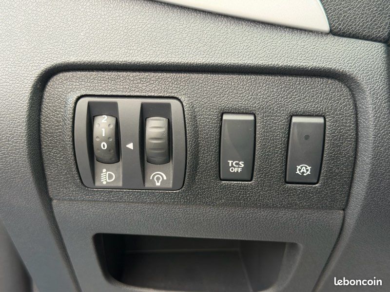 Renault Scenic 3 1.2TCe 115 Life - Climatisation - Bluetooth - Régulateur-Limiteur de vitesse - Pack Famille - Seconde Main - Historique exclusif Renault (image 15)