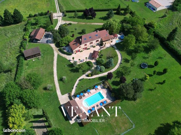 Magnifique propriété périgourdine | 15 500 m² de terrain | Gîtes-chambres d'hôtes, Piscine et vue dégagée