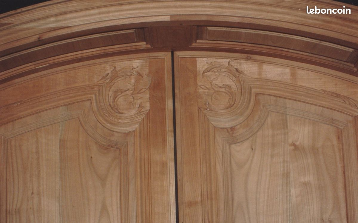 Double porte sculptées avec chambranle (image 6)