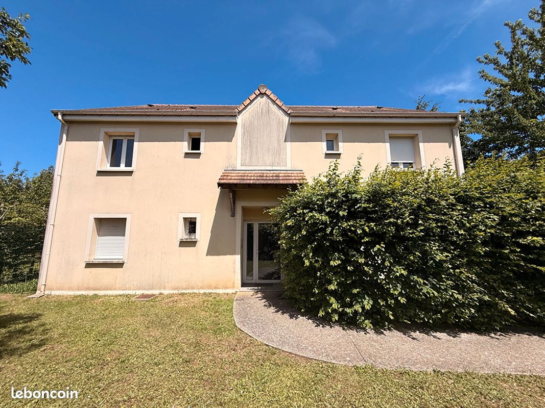 Appartement 2 pièces 49 m² · à Brie-Comte-Robert · 49 m² · 900 €/mois