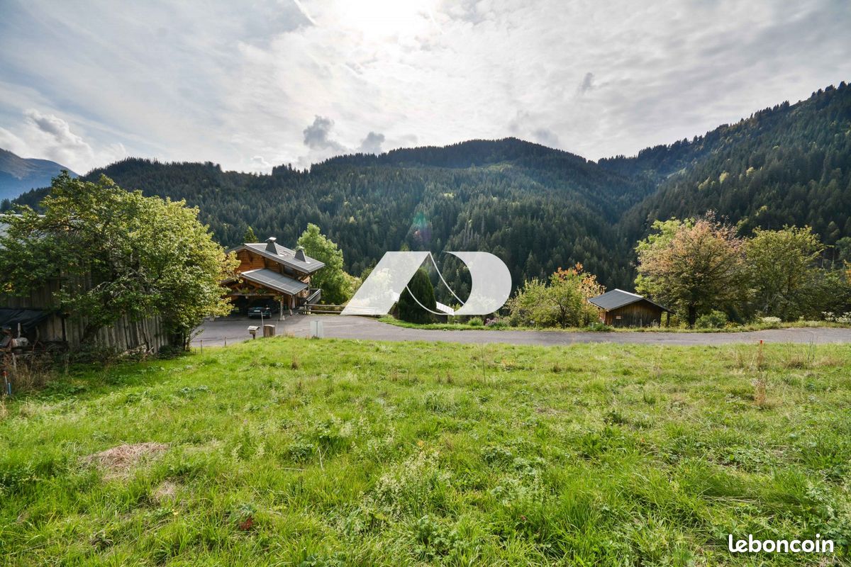 Terrain 576 m² · à La Côte-d'Arbroz · 576 m² · 310 000 €