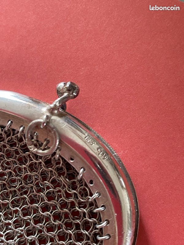 Petite Bourse / Porte-monnaie En Argent Avec Mailles Et Boules - Occasion - Marque ET