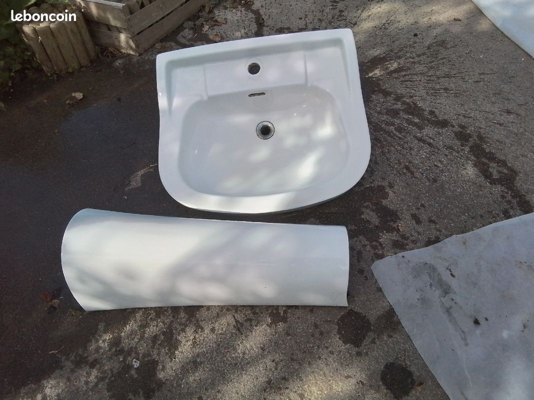 Vends lavabo et sa colonne, un bidet, le tout en bon état (image 2)