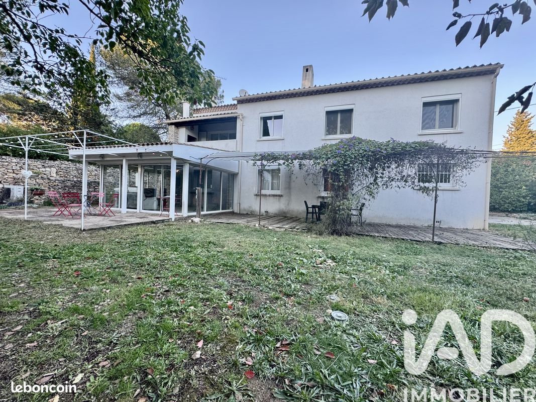 Maison 8 pièces 221 m² · à Nîmes · 221 m² · 495 000 €