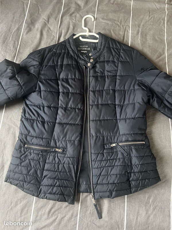 Doudoune courte bleu marine Jennyfer taille M Vêtements - Main Image