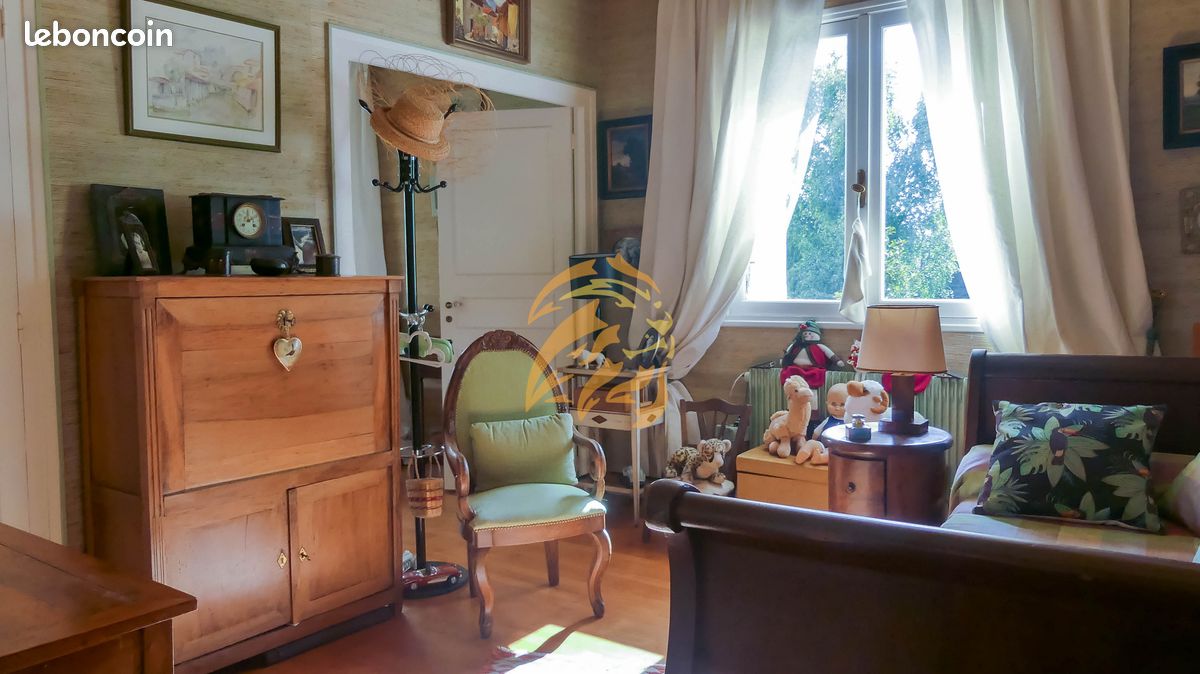Maison 11 pièces 370 m² - Rivières 16110 La Rochefoucauld (image principale 11)