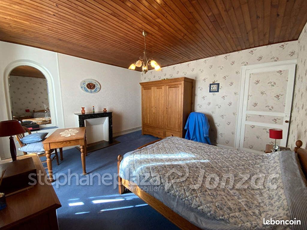 Maison 7 pièces 155 m² - Saint-Genis-de-Saintonge 17240 (image principale 9)