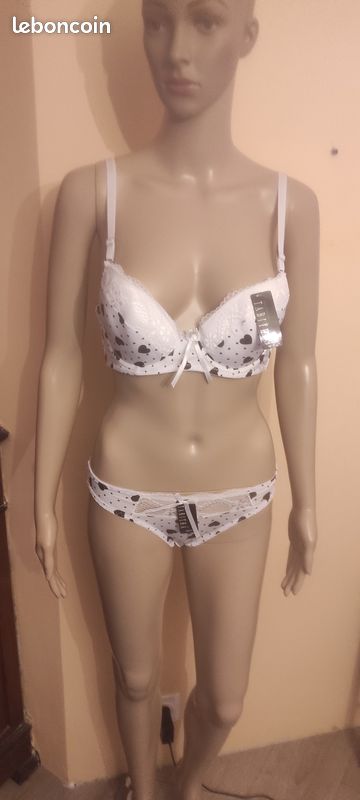 Ensemble culotte soutien gorge taille M/95 B Vêtements