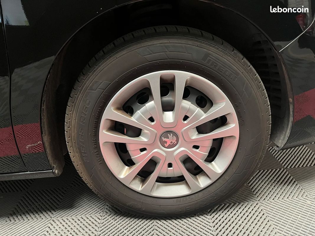 Peugeot EXPERT Urban Compact (image 36)
