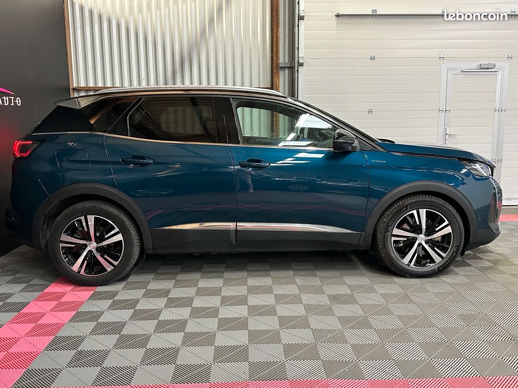 Peugeot 3008 II 1.6 THP Hybrid 225 GT (image 4)
