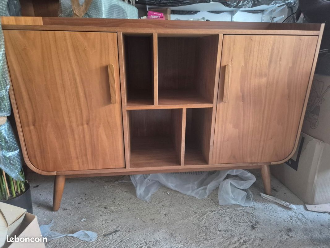 Petit buffet en bois massif (image 3)