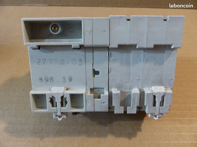Disjoncteur Merlin Gerin multi9 NC100H C80A 415V (ref 27264) couplé avec vigi NC100 (ref 27700) - matériel tableau électrique (image 9)