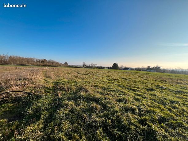 Terrain 907 m² AVERMES