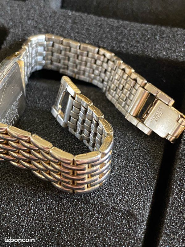 Seiko Montre Femme Boitier Rectangulaire SWR087P1 Seiko Conceptual