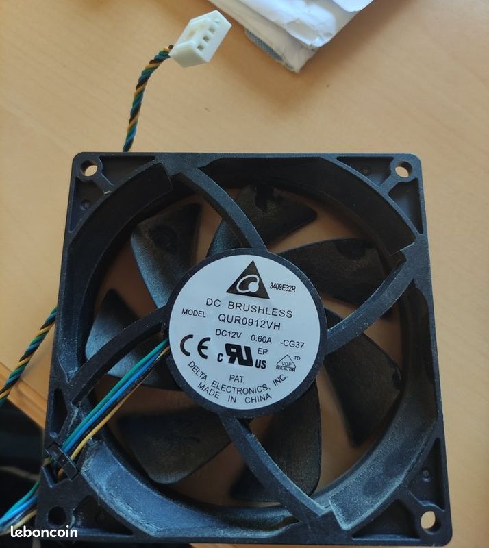 Ventilateur pc 92x92x25 12v 0.6A 4 pins (image 1)