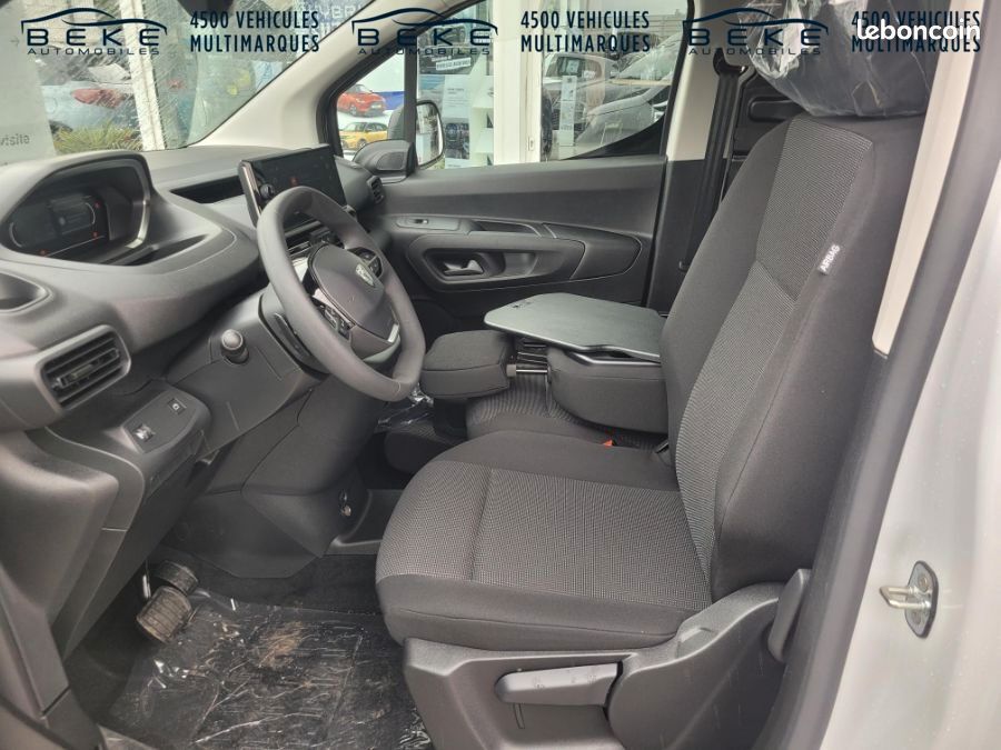 Peugeot Partner 18733 HT HDI 130 EAT8 STANDARD LIGHT 650KGS (image 14)