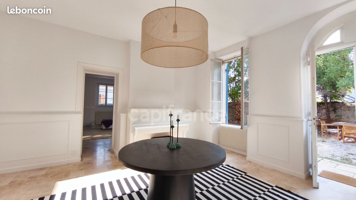 Maison 8 pièces 201 m² · à Gujan-Mestras · 201 m² · 729 900 €
