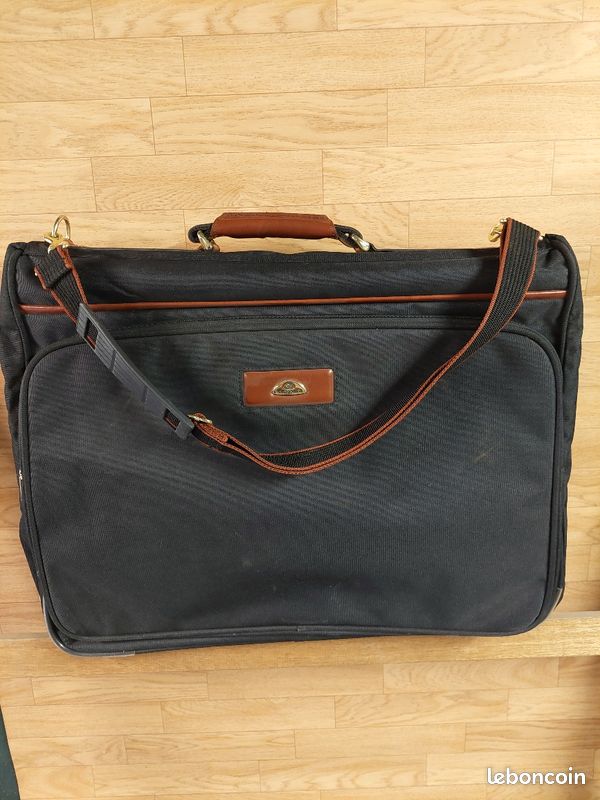 Valise Porte Costumes (image 1)