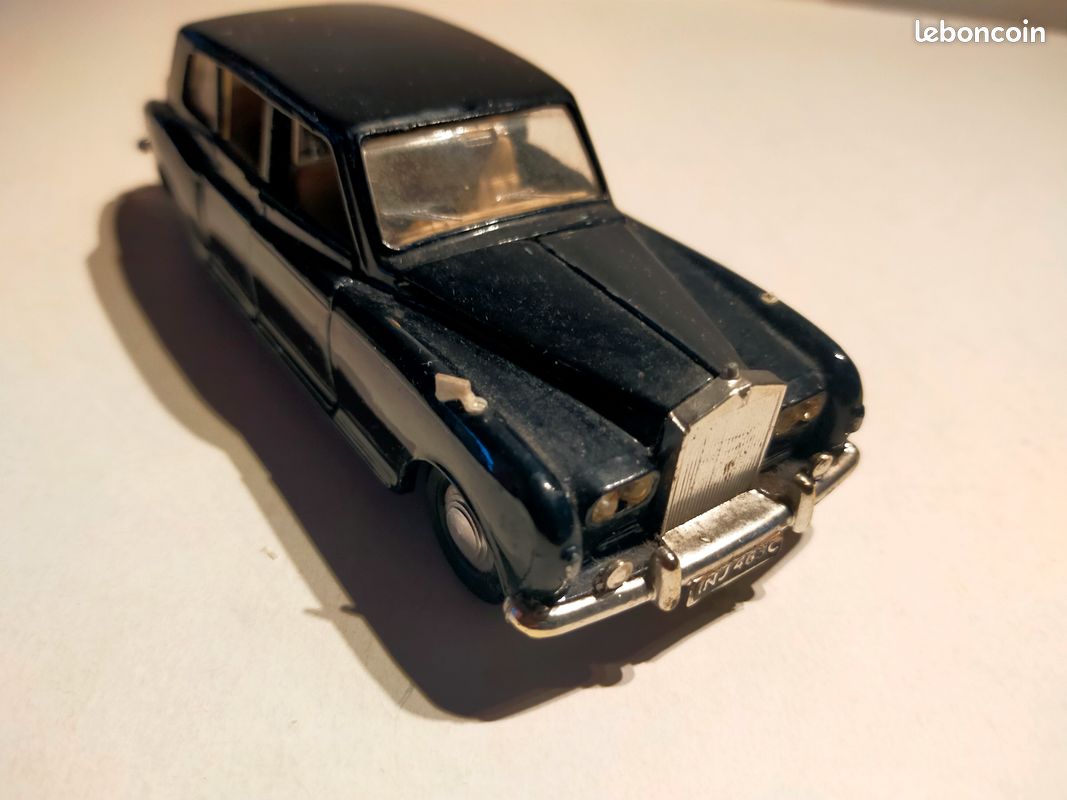 Dinky Toys N°198 – Rolls Royce Phantom V Park Ward 1959 – Limousine Miniature – Sans Boîte