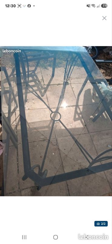 Table en verre et fer forgé (image 1)
