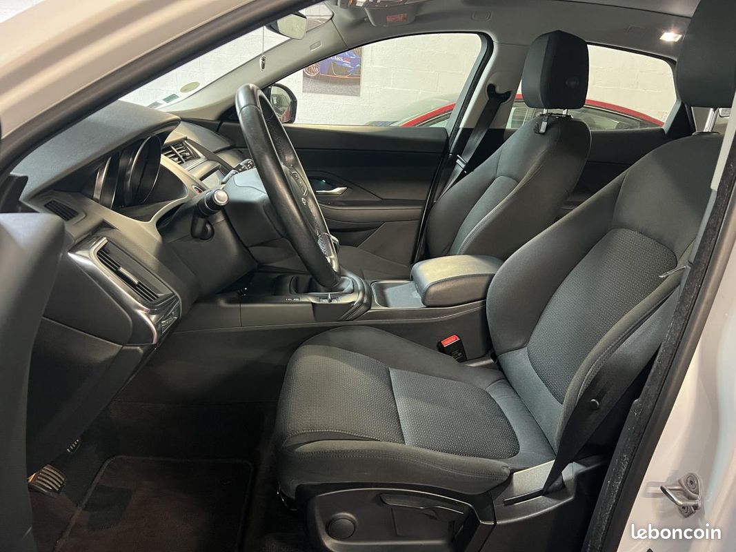 Jaguar e-pace 2.0 d150 150 awd (image 9)