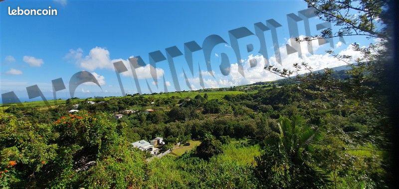 Maison 5 pièces 150 m² · à Saint-Louis · 150 m² · 320 000 €