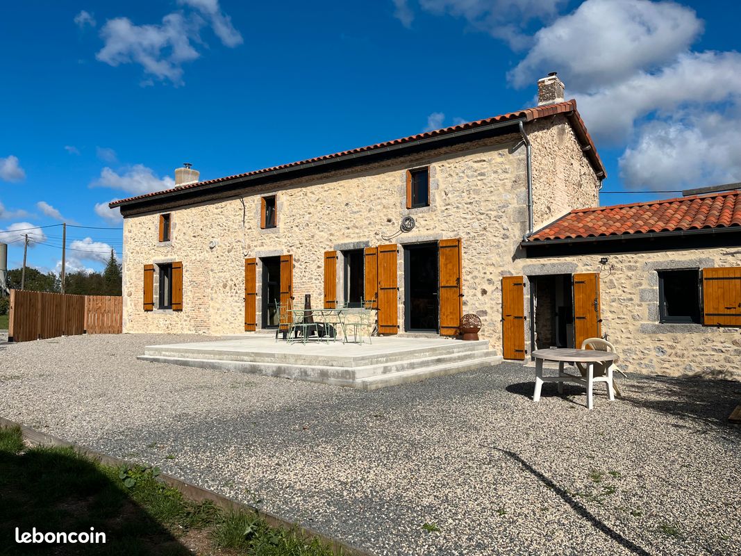 Maison 3 pièces 80 m² · à Louin · 80 m² · 160 000 €