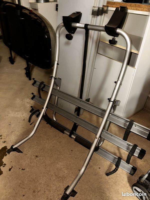 Porte vélo arrière pour 3 vélos (image 1)