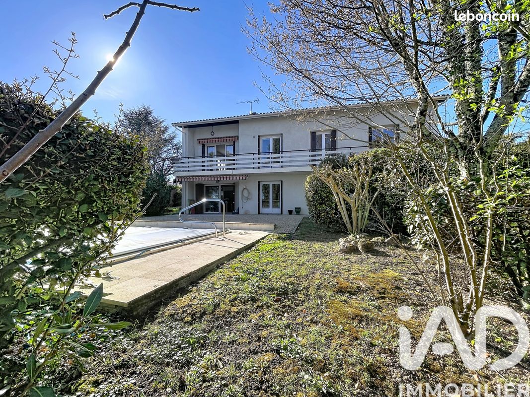 Maison 7 pièces 182 m² · à Foulayronnes · 182 m² · 225 000 €