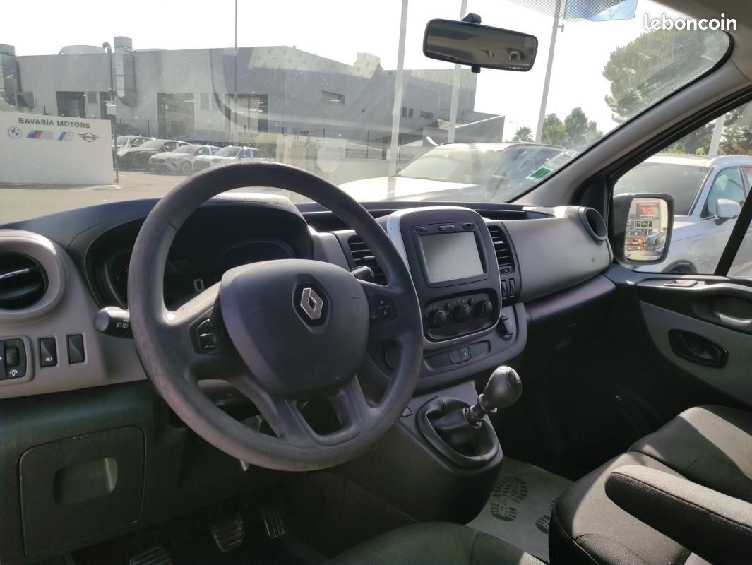Renault Trafic 1.6 dci 125 confort 9 places (image 6)
