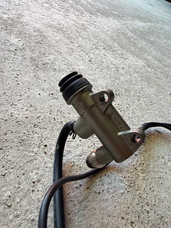 Étrier + maître cylindre + capteur ABS Ducati 1098 S (image 2)