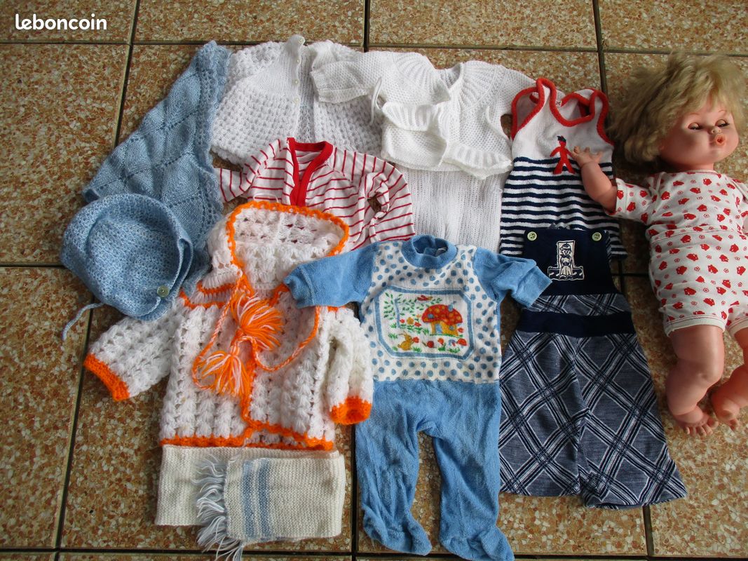 ROBE ANCIENNE DE poupée avec sa cape EUR 35,00 - FR
