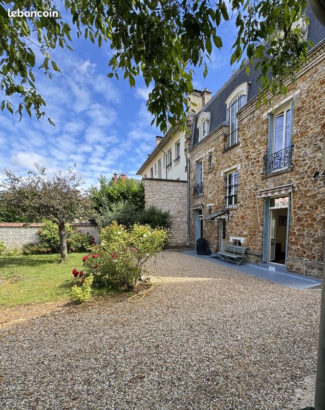 Maison 8 pièces 185 m² · à Viroflay · 185,1 m² · 1 200 000 €