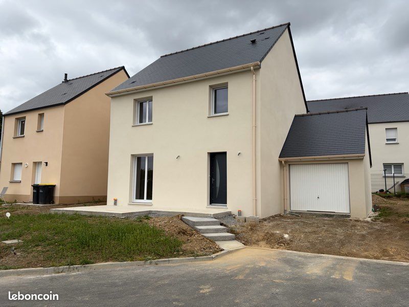 Maison 4 pièces 100 m² · à Dingé · 100 m² · 980 €/mois
