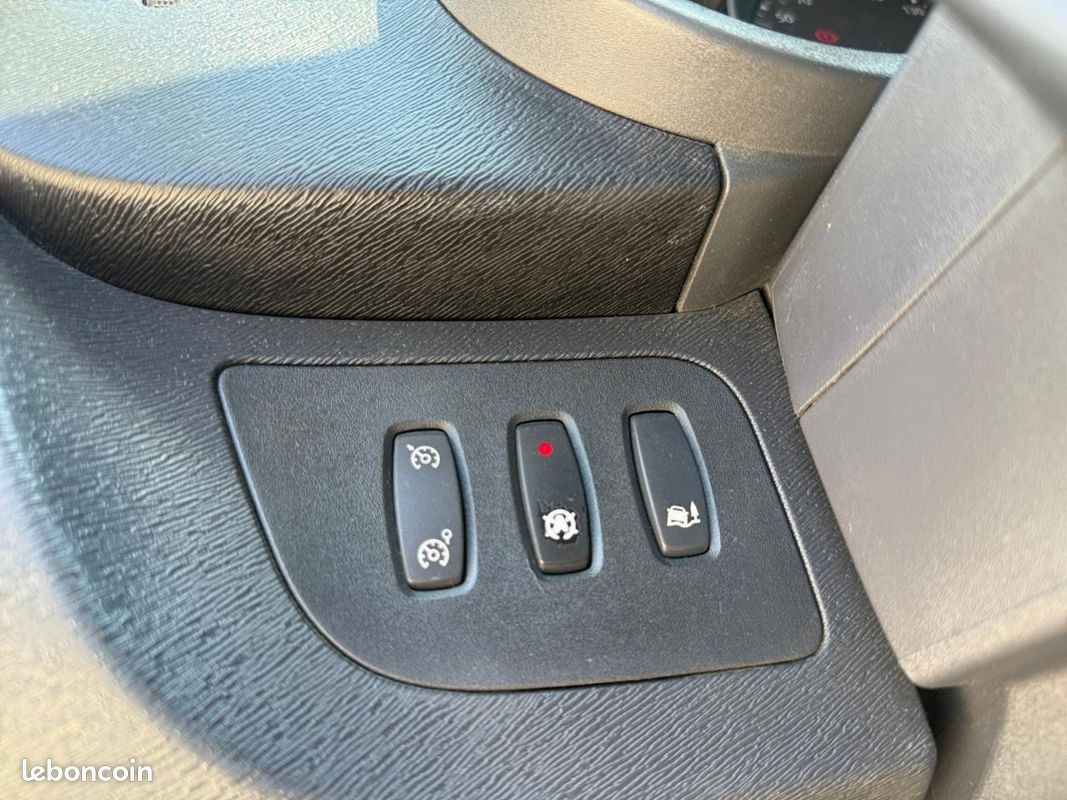 RENAULT KANGOO EXPRESS Compact - Fourgon - L1 1.5 dCi 75 - Extra R-Link - Garantie 12 Mois (image 27)