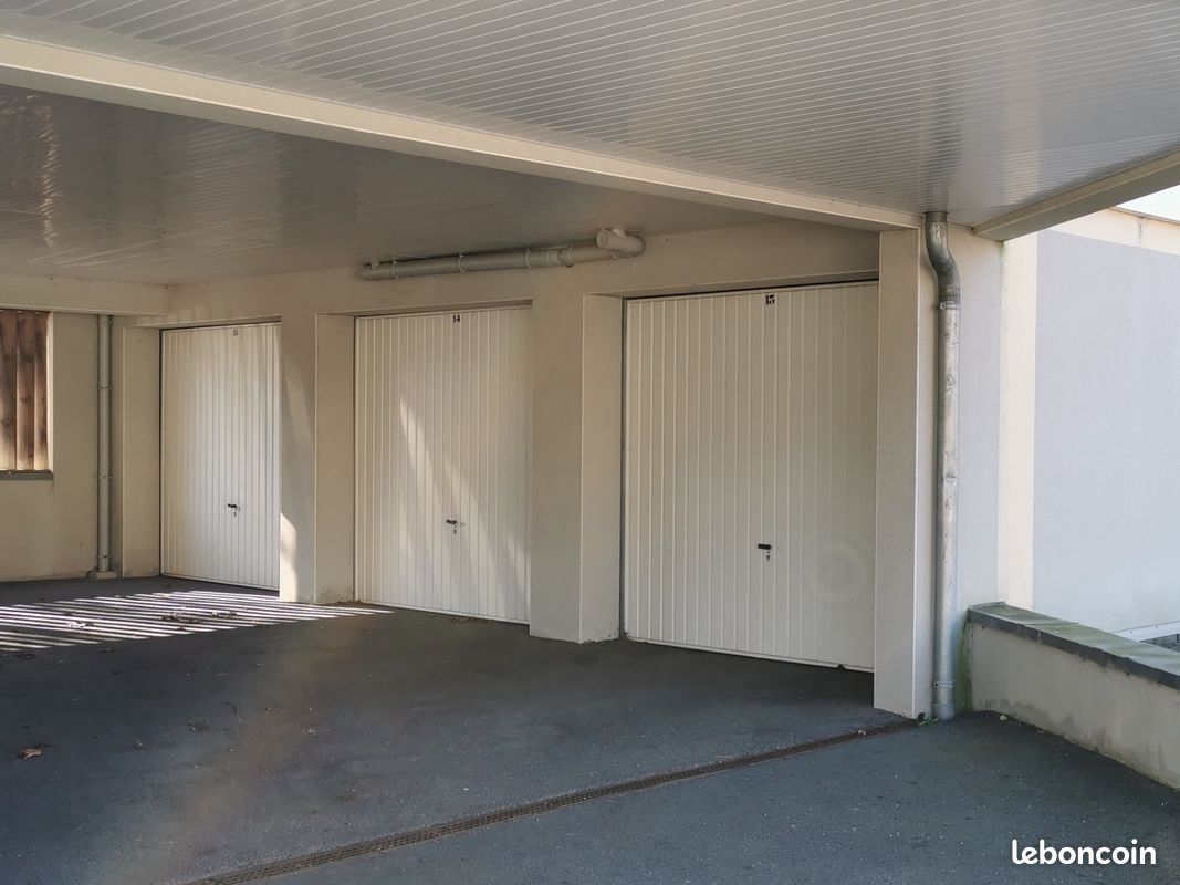 Parking 12 m² · à Ploërmel · 12 m² · 66 €/mois