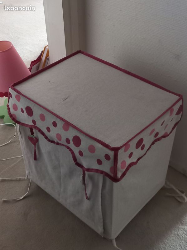 2 tables de chevet et 1 lampe de chevet enfant, thème Charlotte aux Fraises (image 4)