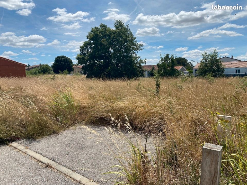 Terrain 457 m² · à Grisolles · 62 500 €