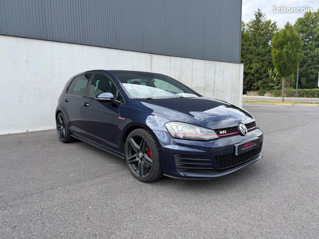 VOLKSWAGEN GOLF 7 GTI 2.0 TSI 220ch DSG6 - Sièges Chauffants / Carnet d'entretien - (image 7)