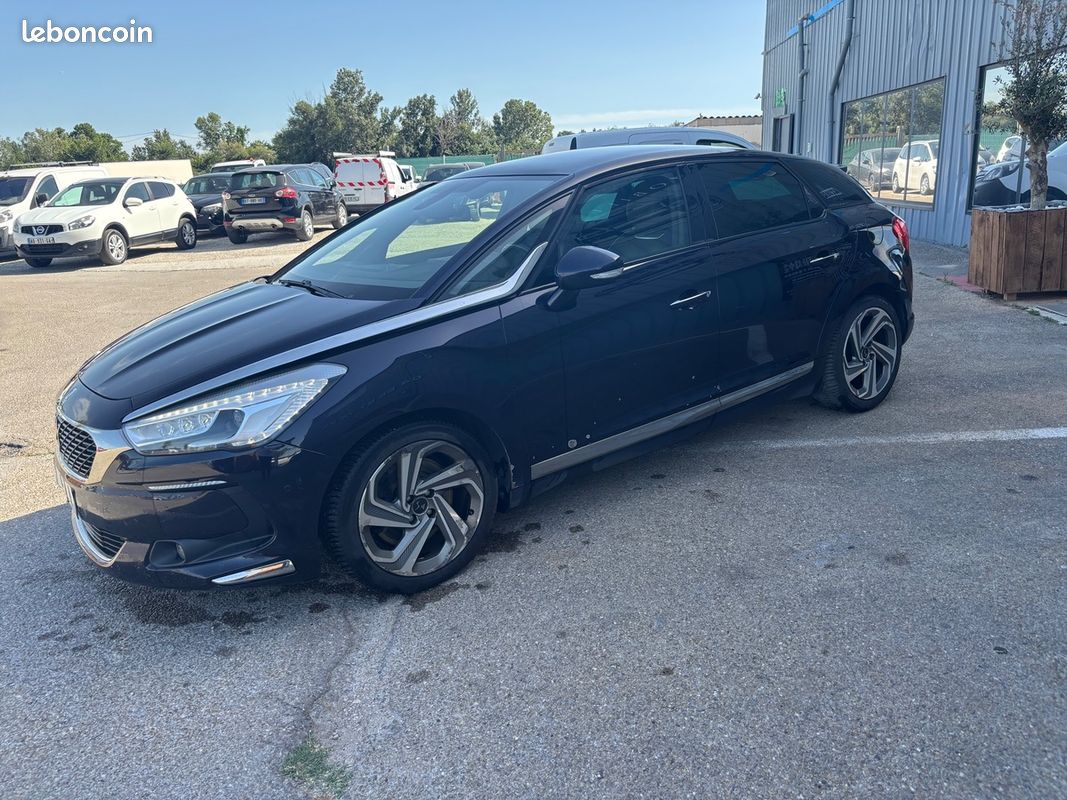 DS ds5 hybrid4 4x4 suv (image 2)
