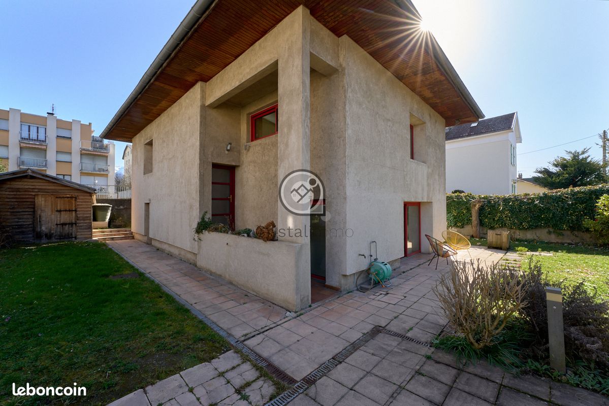 Maison 7 pièces 150 m² · à Grenoble · 150 m² · 370 000 €