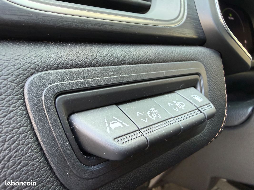 RENAULT CAPTUR 1.6 E-TECH 160ch HYBRID 9.8KWH INITIALE APPLE CARPLAY (image 24)