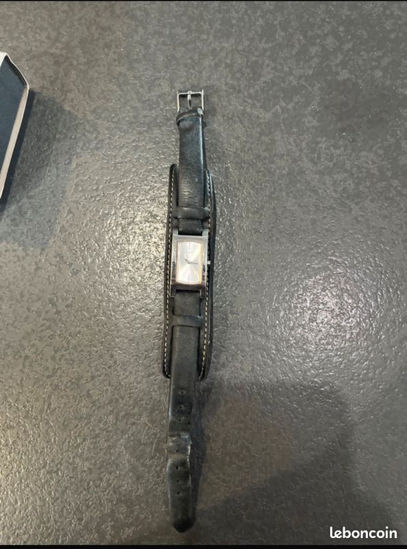Montre guess femme (image 1)