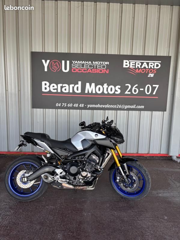 Yamaha MT-09 SP 850 cm3 (image 1)