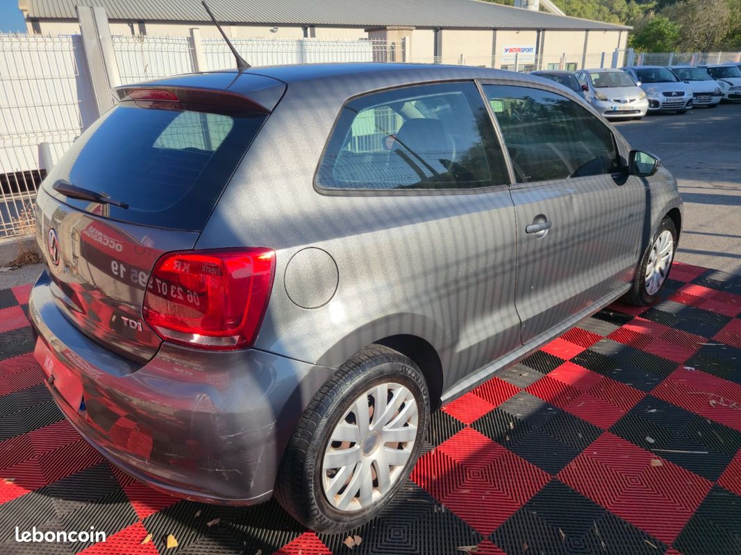 Volkswagen POLO V Style DSG 1.6 tdi 90 cv carplay a saisir (image 6)