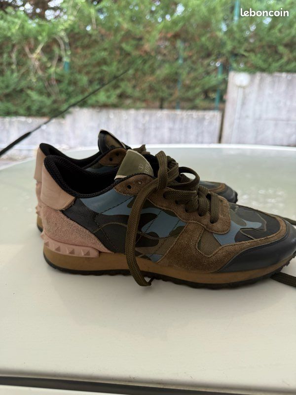 Chaussure basket Valentino garavani pointure 35 80 euros (image 1)