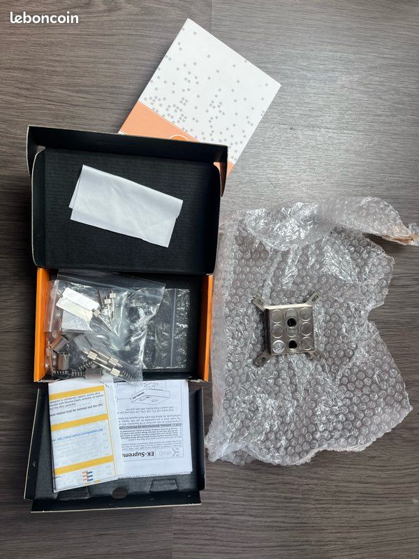 https://img.leboncoin.fr/api/v1/lbcpb1/images/af/ce/07/afce072ace2fcc72107ba264e15d70f26a10f917.jpg?rule=ad-large